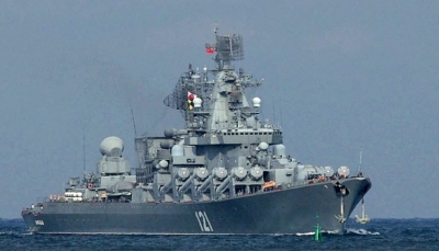 روسيا تعلن غرق السفينة الحربية "موسكفا" وتلوح بنشر أسلحة نووية في منطقة البلطيق