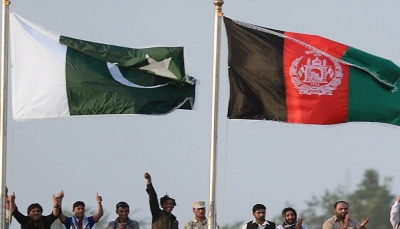 كابول تتهم باكستان بقصف مواقع بأفعانستان وقتل العشرات وتستدعي السفير