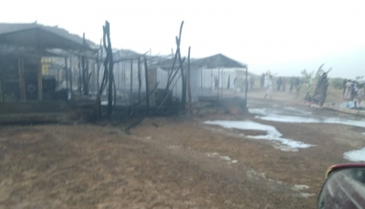 مأرب.. وفاة 31 نازحاً نتيجة حدوث 535 حريقًا في المخيمات خلال ثلاث سنوات