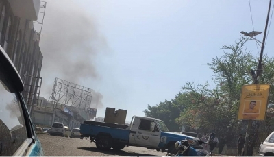 تعز.. إصابة أكثر من 10 أشخاص وتضرر خمس مركبات بقصف لمليشيا الحوثي