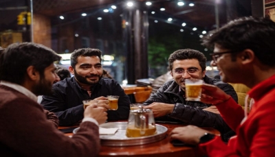 "بيت القهوة اليمني".. لماذا يُعد أكثر الأماكن الليلية إثارة للشباب المسلم في بروكلين الأمريكية؟