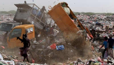 "جبال" النفايات في اليمن خطر صحي وبيئي.. كيف يمكن التخلص منها؟