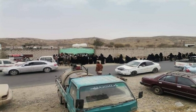 مقتل امرأة دهساً بطقم حوثي في محطة لبيع الغاز بالبيضاء