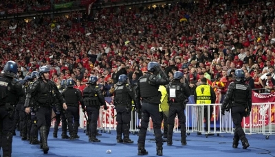 اتهامات متبادلة بعد مشاهد "فوضوية" في نهائي دوري أبطال أوروبا بفرنسا