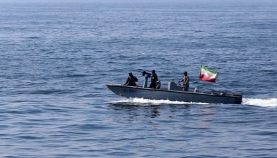 اليمن.. أمن المهرة يضبط سفينة إيرانية تحمل مخدرات والداخلية تكافئ من قاموا بالمهمة 