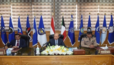 الرئيس العليمي يدعو الكويت إلى تأهيل وتدريب قوات الأمن اليمنية 