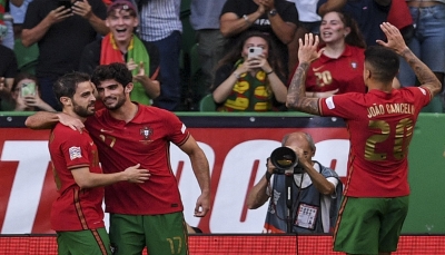 البرتغال تتصدر المجموعة الثانية بفوز سهل على التشيك وإسبانيا تهزم سويسرا