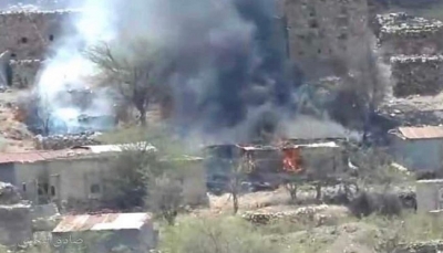 الضالع.. مقتل مدني وإحراق منازل برصاص وقذائف مليشيا الحوثي