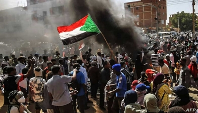 السودان.. 5 قتلى في صفوف المحتجين وقوات الأمن تستخدم قنابل الغاز لتفريقهم 