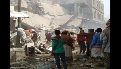 أبين.. عشرات القتلى والجرحى جراء انفجار متجر ومخزن سلاح بمدينة لودر