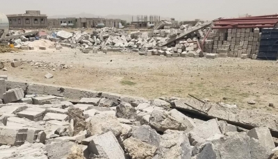 في إطار التهجير القسري.. مليشيا الحوثي تهدم مدرسة وعدة منازل في ذمار