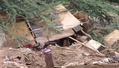 تقرير رسمي: تضرر أكثر من 13 ألف أسرة نازحة جراء الأمطار والعواصف في مأرب