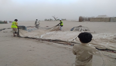 منظمة أممية: السيول ألحقت أضراراً جسيمة بملاجئ آلاف النازحين بمأرب