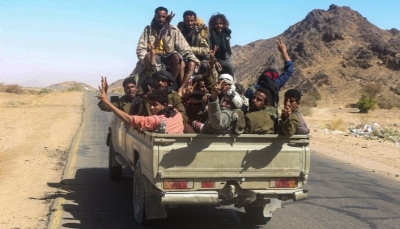 المونيتور الأمريكي: الاقتتال الداخلي في شبوة يكشف هشاشة المجلس الرئاسي الجديد في اليمن