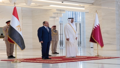 الرئيس المصري يغادر الدوحة بعد جلسة مباحثات رسمية مع أمير قطر 