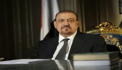 رئيس البرلمان يحذر الخليج مجددا: الأصابع التي تحرك الحوثي لن تقف عند حدود اليمن