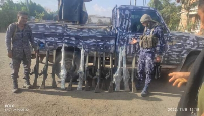 شرطة تعز تعلن ضبط 20 قطعة سلاح مهربة كانت في طريقها إلى مناطق سيطرة الحوثي