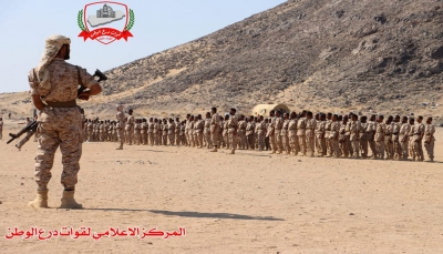 عدن.. إصابة جنديين من قوات درع الوطن في اشتباكات بينية