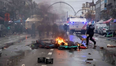 عشرات هاجموا املاكاً عامة.. أعمال عنف في بروكسل بعد خسارة بلجيكا أمام المغرب