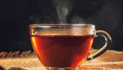 هل يساعد الشاي الساخن على خفض حرارة الجسم؟