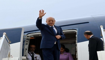 رئيس المجلس الرئاسي يغادر الأردن متوجها إلى دولة الإمارات
