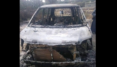 إب.. عصابة مسلحة تسرق المارة جنوبي المدينة وحرق سيارة محامي في حبيش