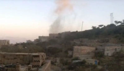 مليشيا الحوثي تُحرق منزل مواطن في "الشقب" جنوب شرقي تعز