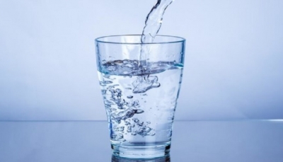 تعرف على فوائد شرب الماء فور الاستيقاظ من النوم