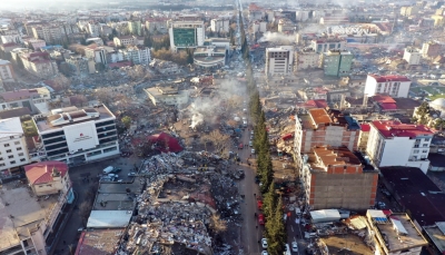 بعد انهيار آلاف المنازل بسبب الزلزال.. السلطات التركية تعلن اعتقال أكثر من 100 مقاول