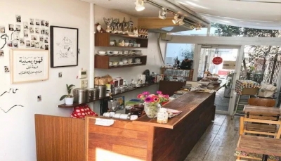 امرأة يابانية تمتلك مقهى مختصا بالقهوة اليمنية في العاصمة طوكيو
