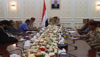 وزير الدفاع يطلع على خطط فريق توحيد عمليات القوات المسلحة 