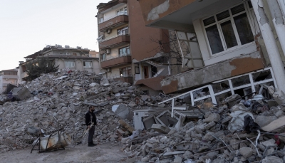 ارتفاع عدد ضحايا زلزال تركيا وسوريا إلى 50 ألفاً وأنقرة تطرح مناقصات لبدء بناء المنازل