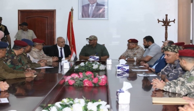 "طارق صالح" يعقد اجتماعا بقيادة اللجنة الأمنية في تعز لمناقشة المستجدات العسكرية