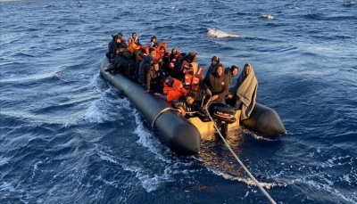 تركيا.. انقاذ 46 مهاجرا بينهم يمنيين أثناء محاولتهم الهجرة عبر البحر  