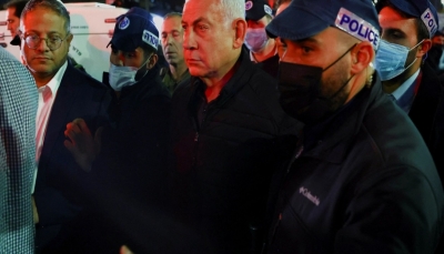 "نحن على مفترق طرق خطير".. نتنياهو يعلق خطة "الانقلاب القضائي" ويهاجم المعارضة الإسرائيلية