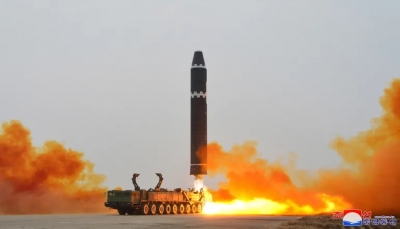 استنفر دول الجوار.. كوريا الشمالية تؤكد إطلاق صاروخ باليستي "عابر للقارات" يعمل بالوقود الصلب