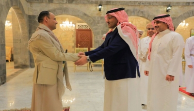 مصادر تكشف: زيارة مرتقبة لوفد حوثي برفقة وفد عماني إلى الرياض لتوقيع اتفاق
