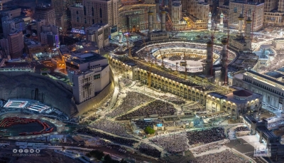 رقماً تاريخيا.. 2.6 مليون مصلّ ومُعتمر بالمسجد الحرام ليلة 27 رمضان (صور)