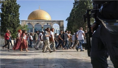 مستوطنون إسرائيليون يقتحمون المسجد الأقصى في رابع أيام عيد الفطر المبارك