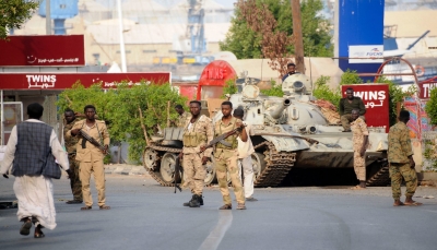 الجيش السوداني: أحبطنا محاولة "فاشلة" للاستيلاء على الحكم بقوة المتمردين وبغطاء سياسي