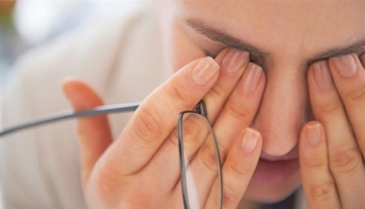 هل هناك علاقة بين ضعف البصر وقلة النوم؟