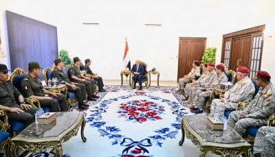 الرئيس العليمي يستقبل وفدا عسكريا مصريا رفيع المستوى في عدن