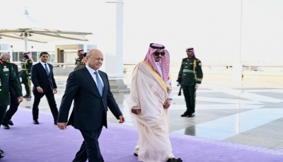 الرئيس اليمني يصل مدينة جدة السعودية للمشاركة في أعمال القمة العربية