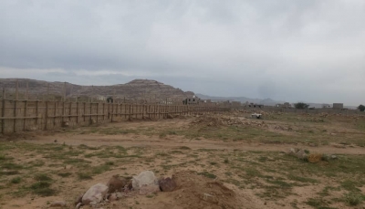 شقيق القيادي الحوثي "المشاط" يستولي على أراضي مصنع أسمنت عمران
