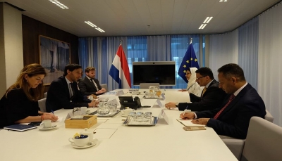 أكدت دعمها لجهود السلام.. هولندا تدعو إلى وقف الأعمال التي تقوض الاقتصادي اليمني