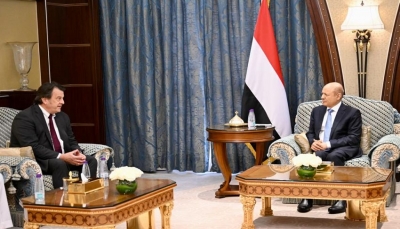 الرئيس اليمني يدعو إلى تحرك دولي عاجل لدعم الاقتصاد ومعالجة أسباب الأزمة الإنسانية