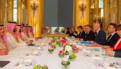 باريس.. ولي العهد السعودي والرئيس الفرنسي يبحثان قضايا دولية