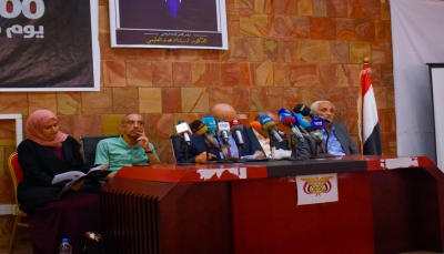 في مؤتمر صحفي.. محافظ تعز يستعرض آثار 3 آلاف يوم على حصار مليشيات الحوثي للمدينة