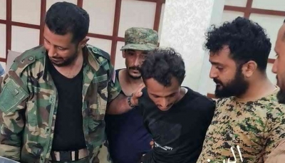 شرطة عدن تعلن القبض على متهم بقتل فتاة وتتخذ الإجراءات القانونية تمهيدا لإحالته للقضاء
