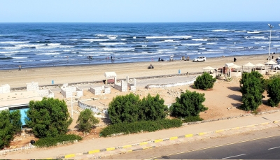 خفر السواحل يُحذر من السباحة في شواطئ عدن خلال شهري أغسطس وسبتمبر
